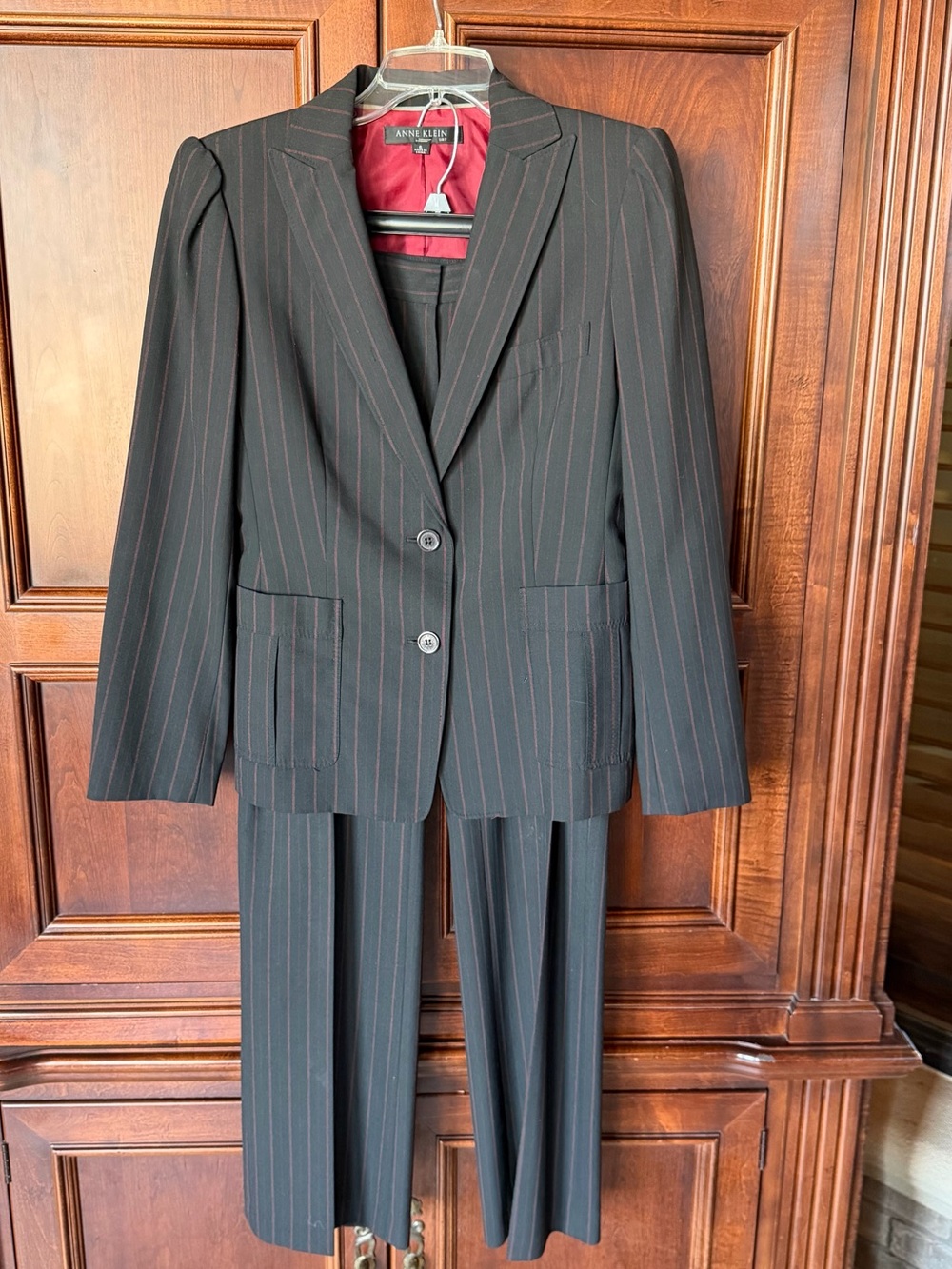 Anne Klein Black Blazer and Trouser Suit with Red Pinstripes - Size 6